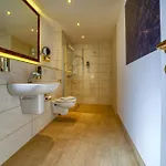 Seeblick Szálloda 4*