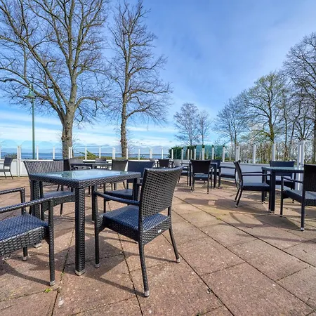 Seeblick Hotel 4*