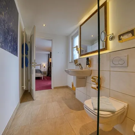 Seeblick Hotel 4*