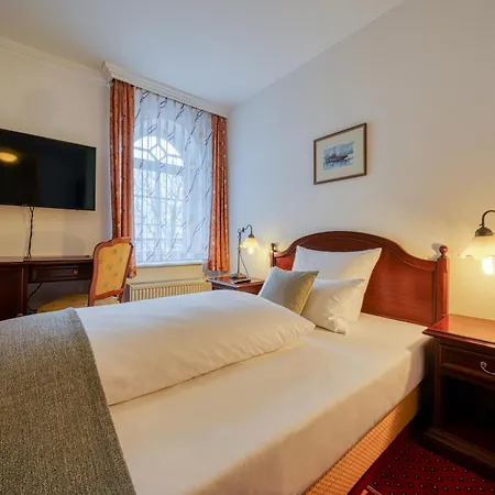 Hotel Seeblick 4*
