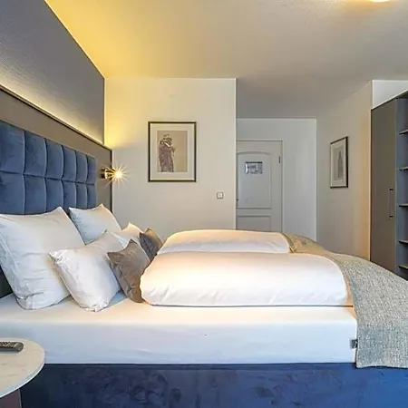 Seeblick Hotel 4*