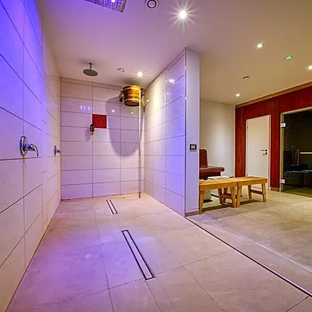 Hotel Seeblick 4*