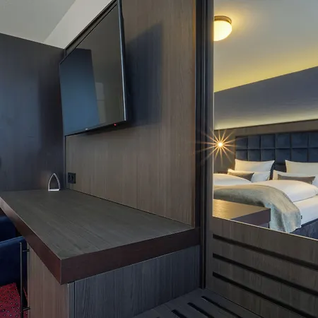 Seeblick Hotel 4*