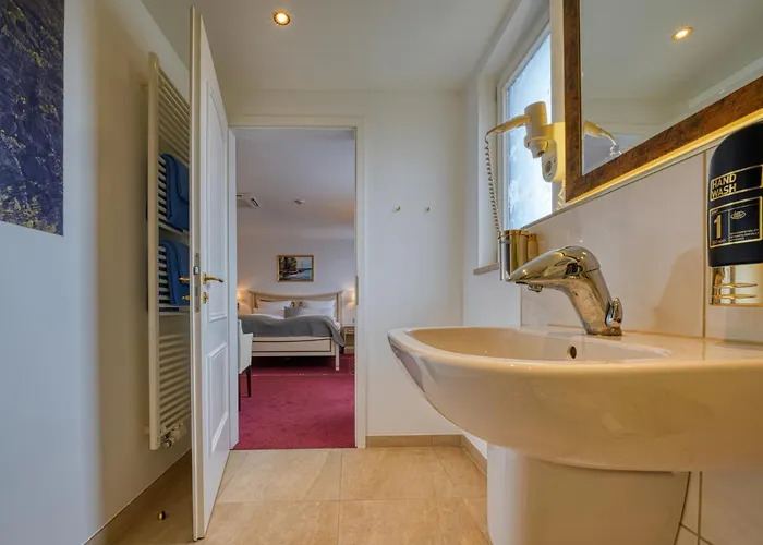 Hotel Phoenix Seeblick 4*